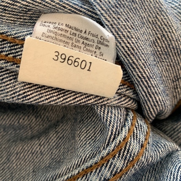 DKNY Vintage Jean Jacket Dark Stonewash Sandblast Wash Women’s Small Petite - Picture 8 of 8